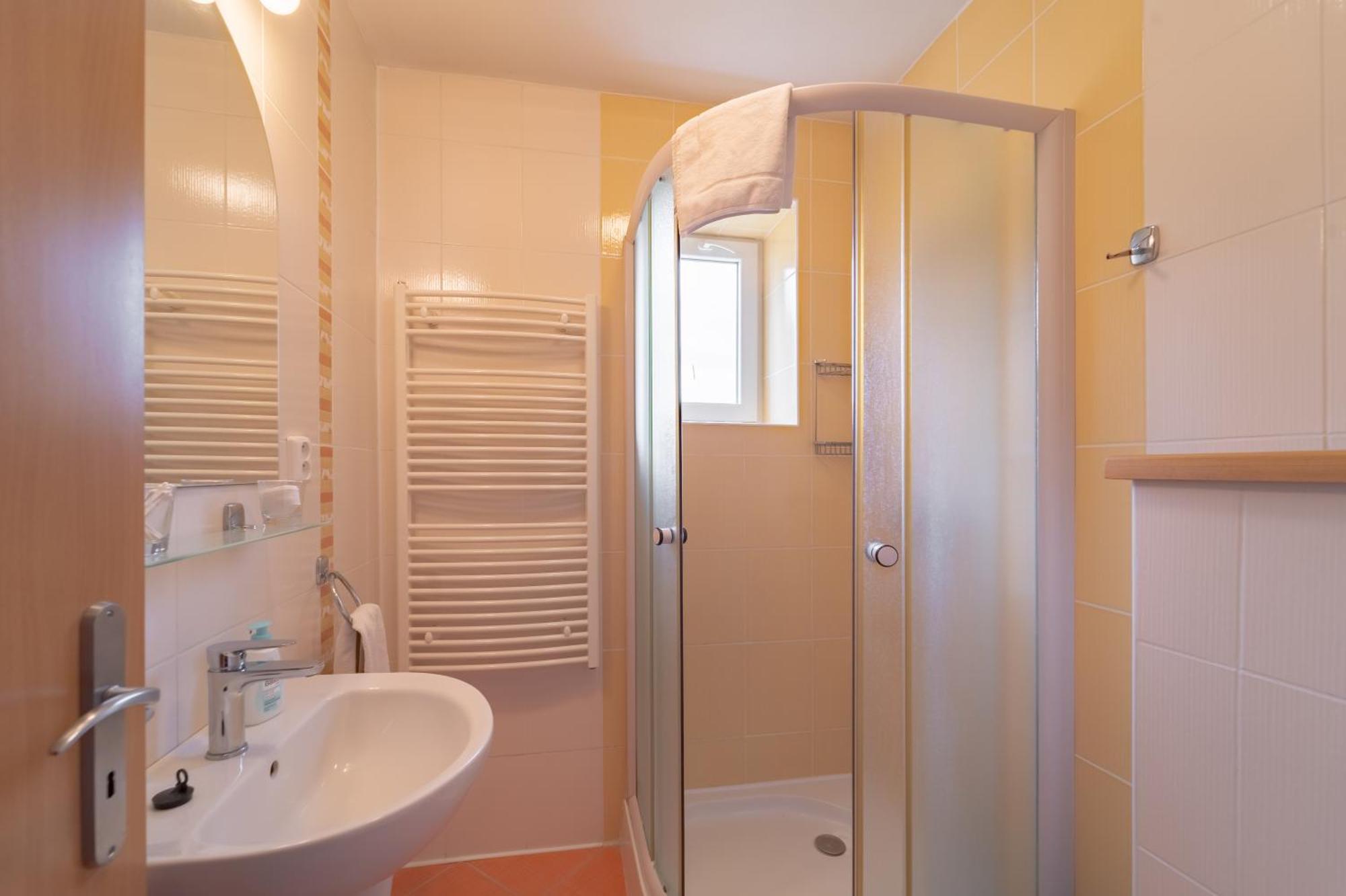 Penzion Ziva Bijacovce Exteriör bild